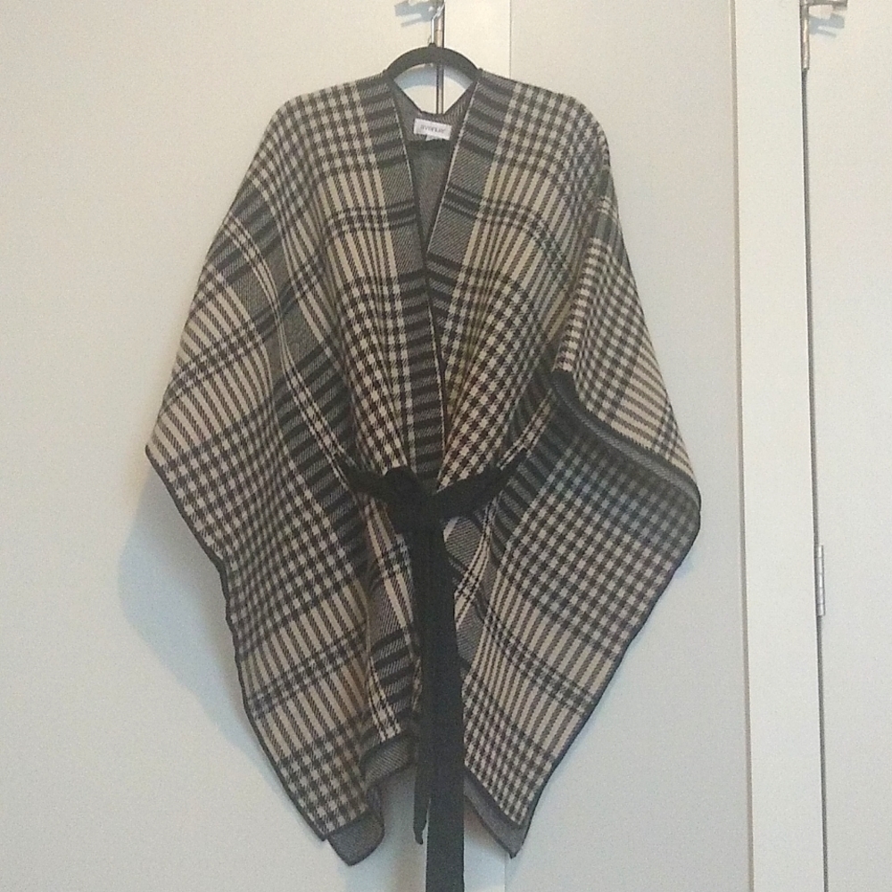 Avenue Plaid Cape with Belt